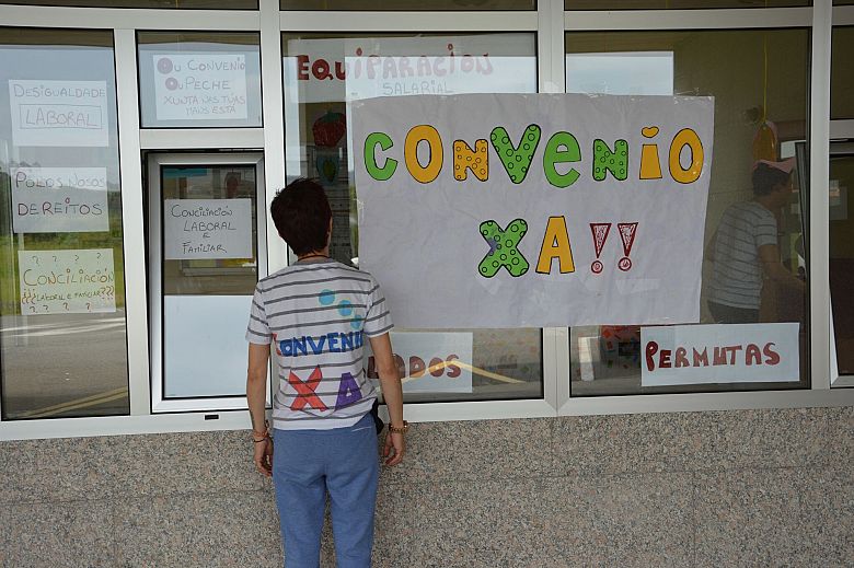 16 06 09 Concentracion EI Ponteceso1.jpg